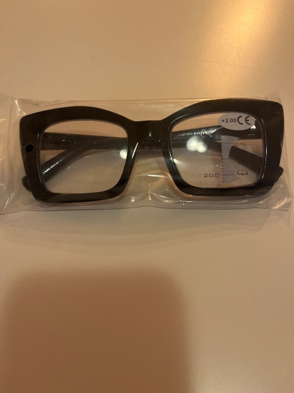 Lesgleraugu +2.00
