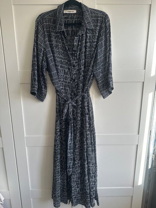 Paraboita skyrtukjóll