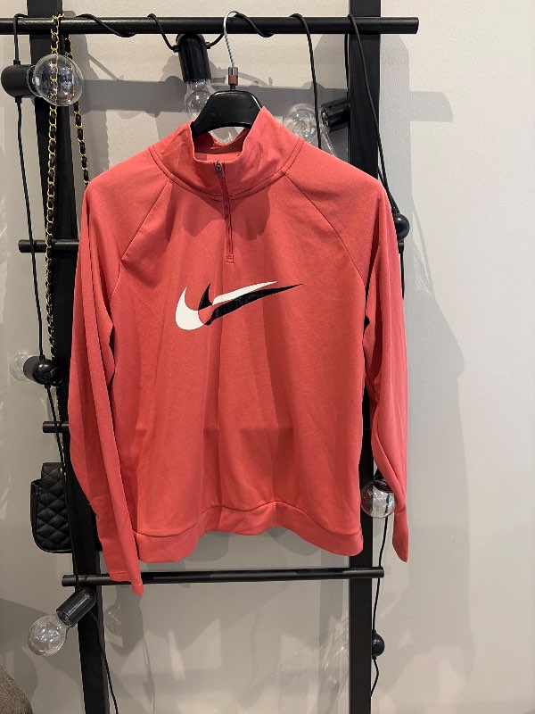 Nike peysa