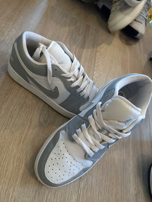 Nike air Jordan gráir