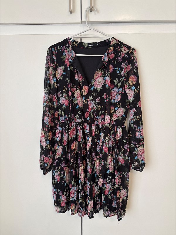 Dress flowers Cropp