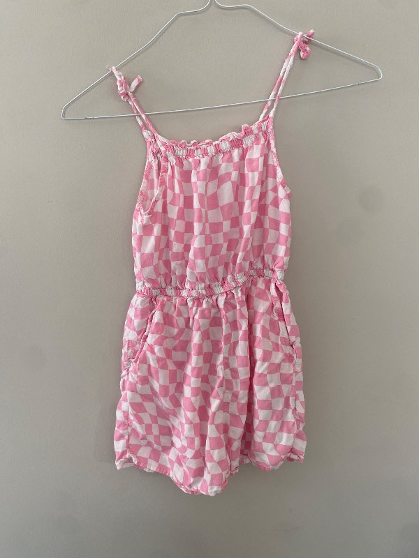 Bleikur samfestingur