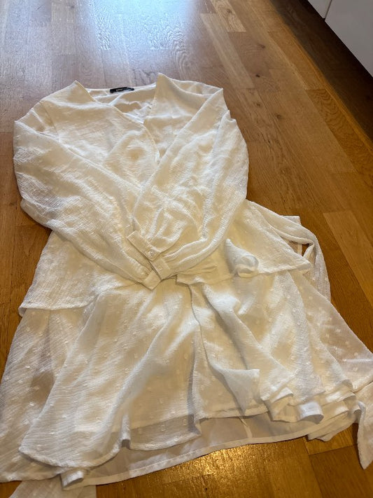 Gina tricot kjóll
