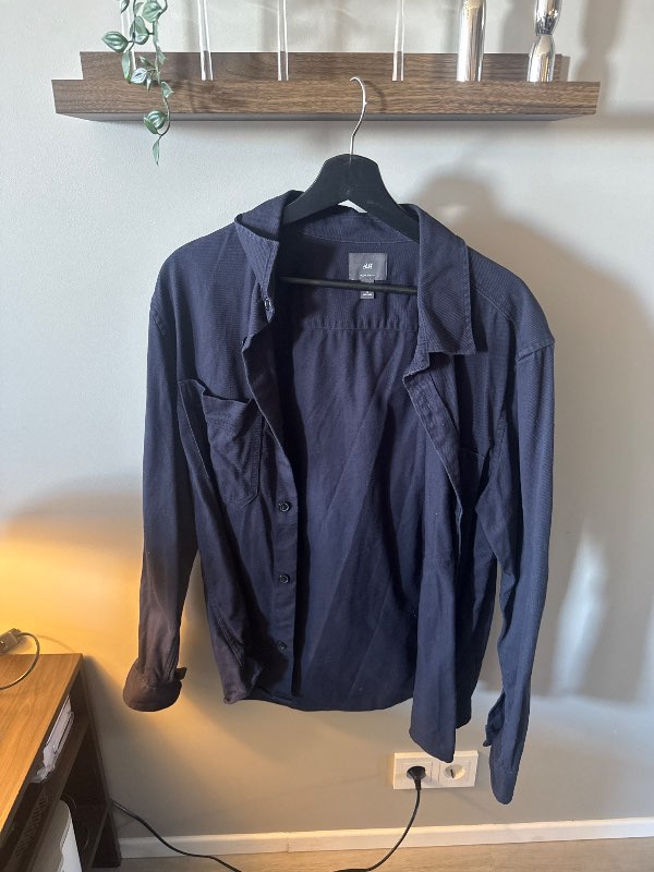 H&m dökkblá skyrta