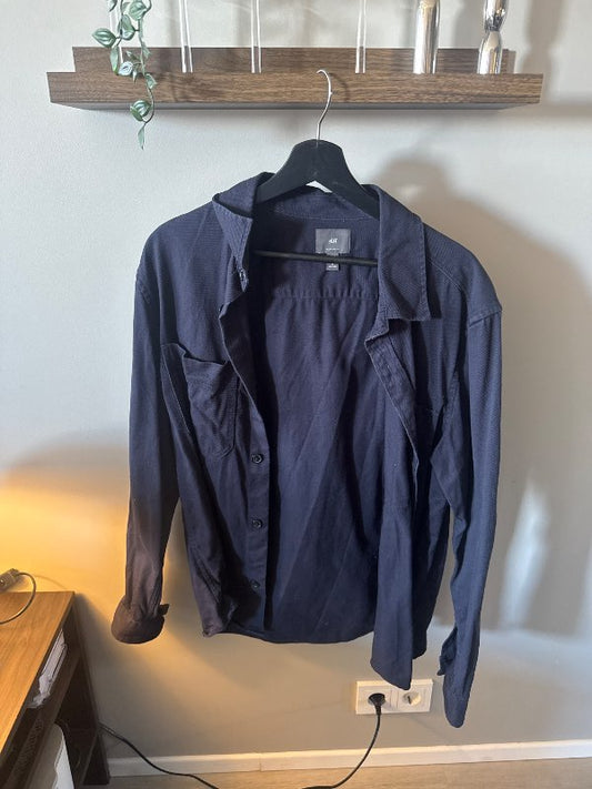 H&m dökkblá skyrta