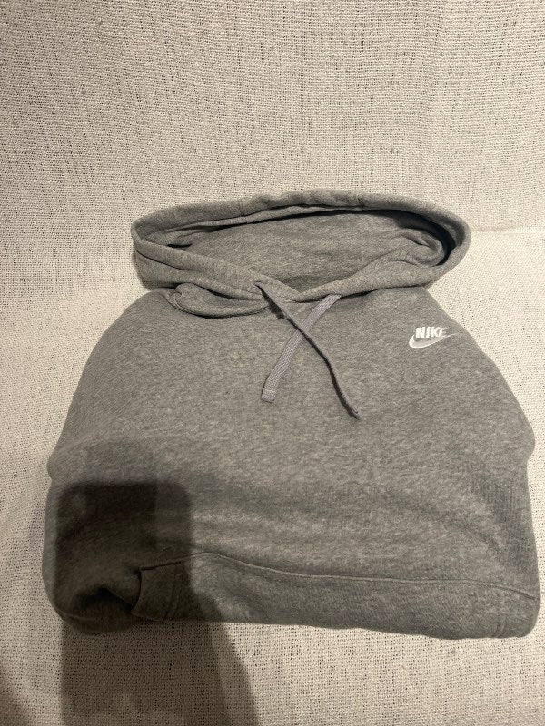 Nike grá hettu peysa