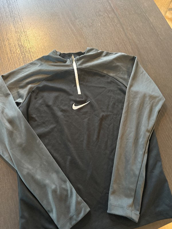 Nike drifitpeysa