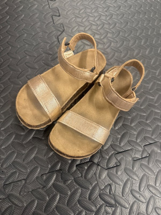 Sandalar