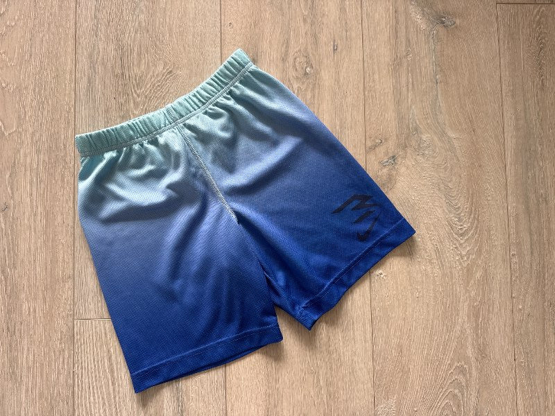 Blaar nike stuttbuxur