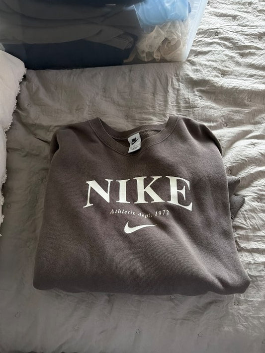 Nike Peysa