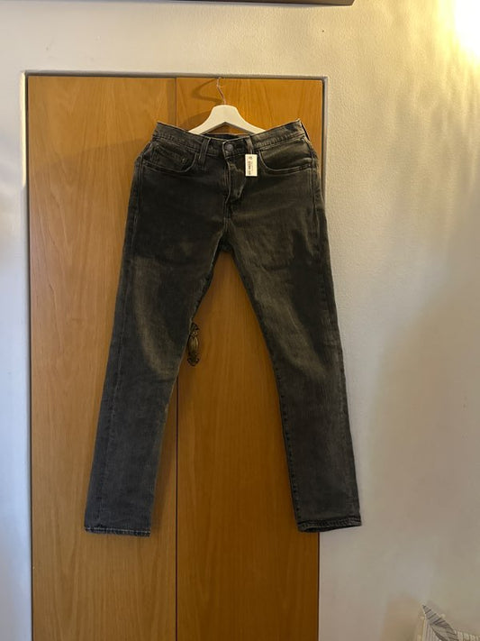 Levis