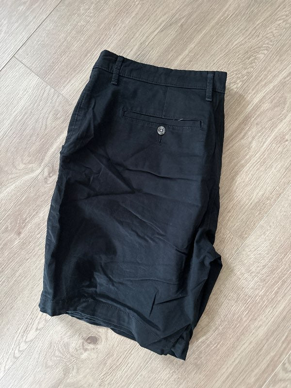 Stuttbuxur chino svartar
