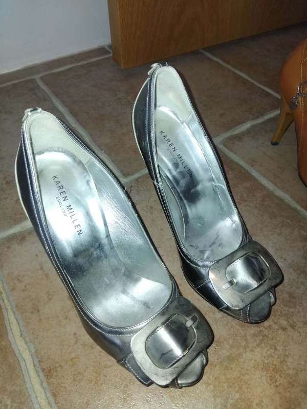 silfraðir karen millen skór